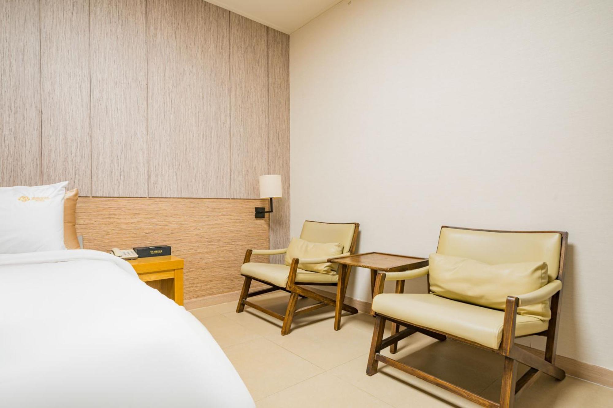 Yeosu Stay Hotel Δωμάτιο φωτογραφία