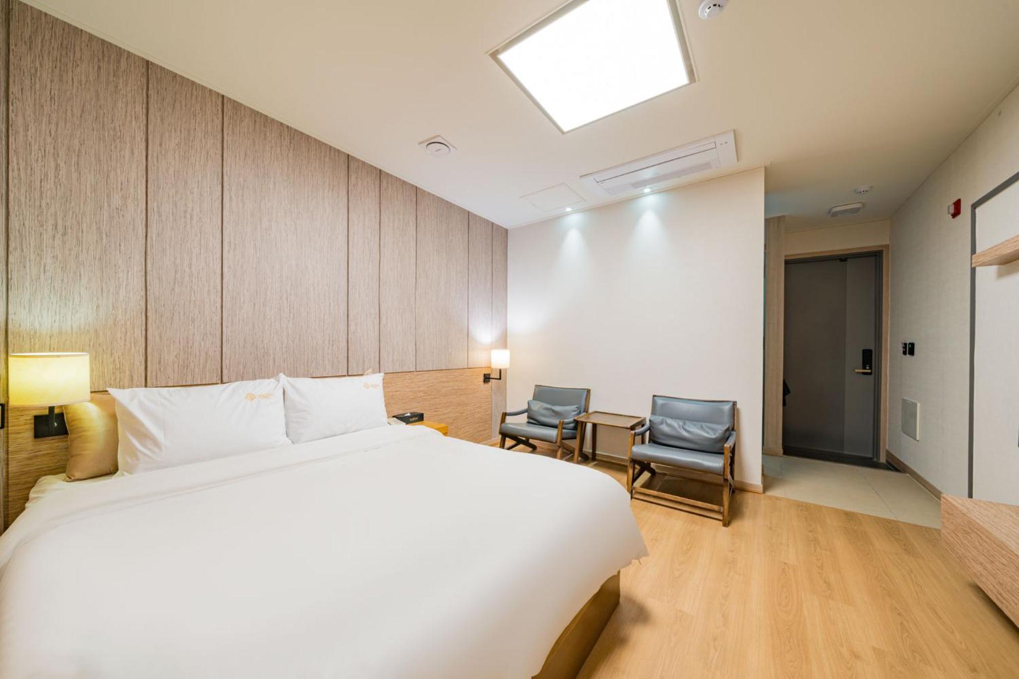 Yeosu Stay Hotel Δωμάτιο φωτογραφία