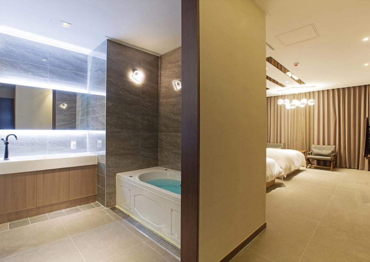 Yeosu Stay Hotel Δωμάτιο φωτογραφία