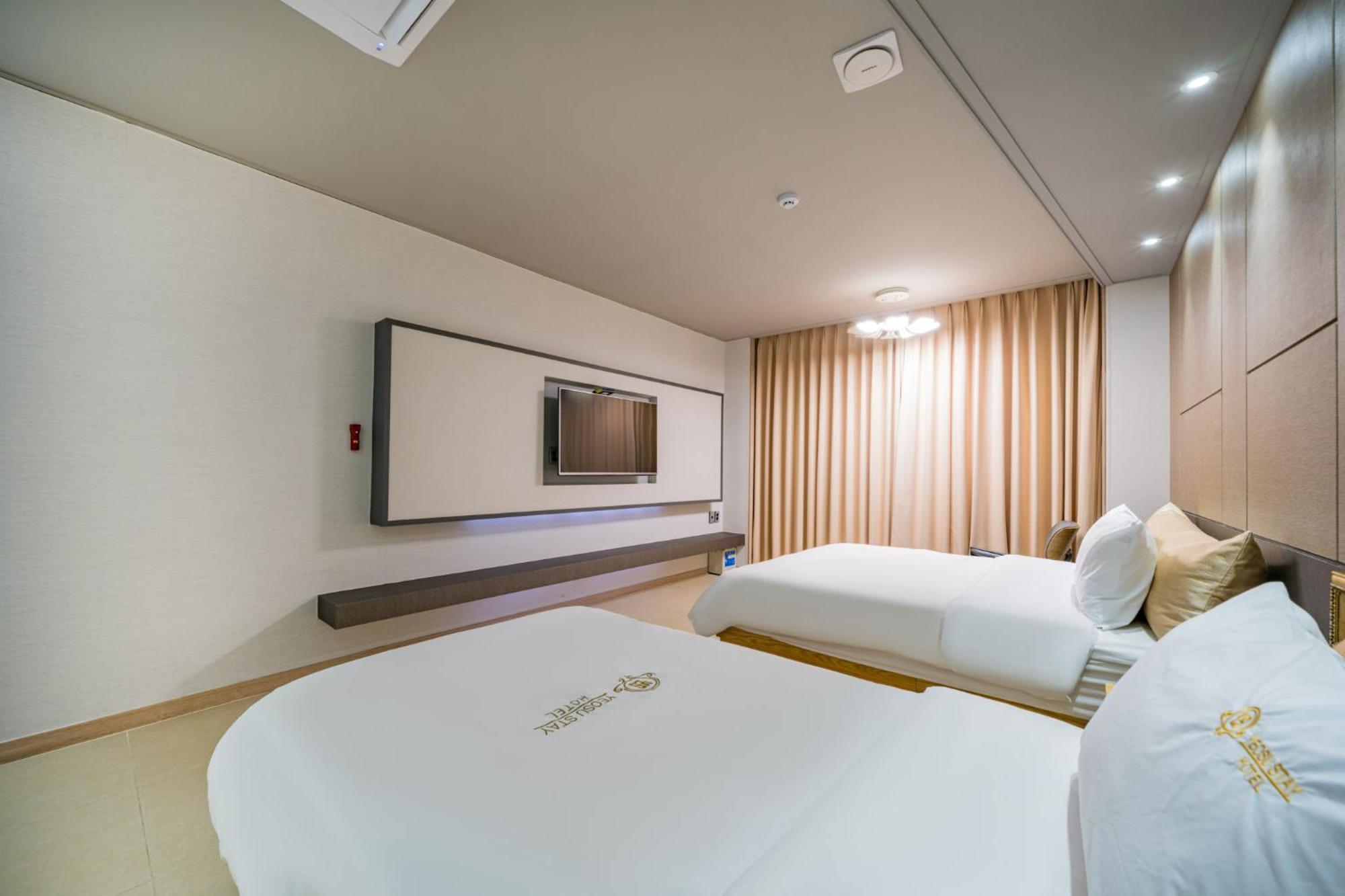 Yeosu Stay Hotel Δωμάτιο φωτογραφία